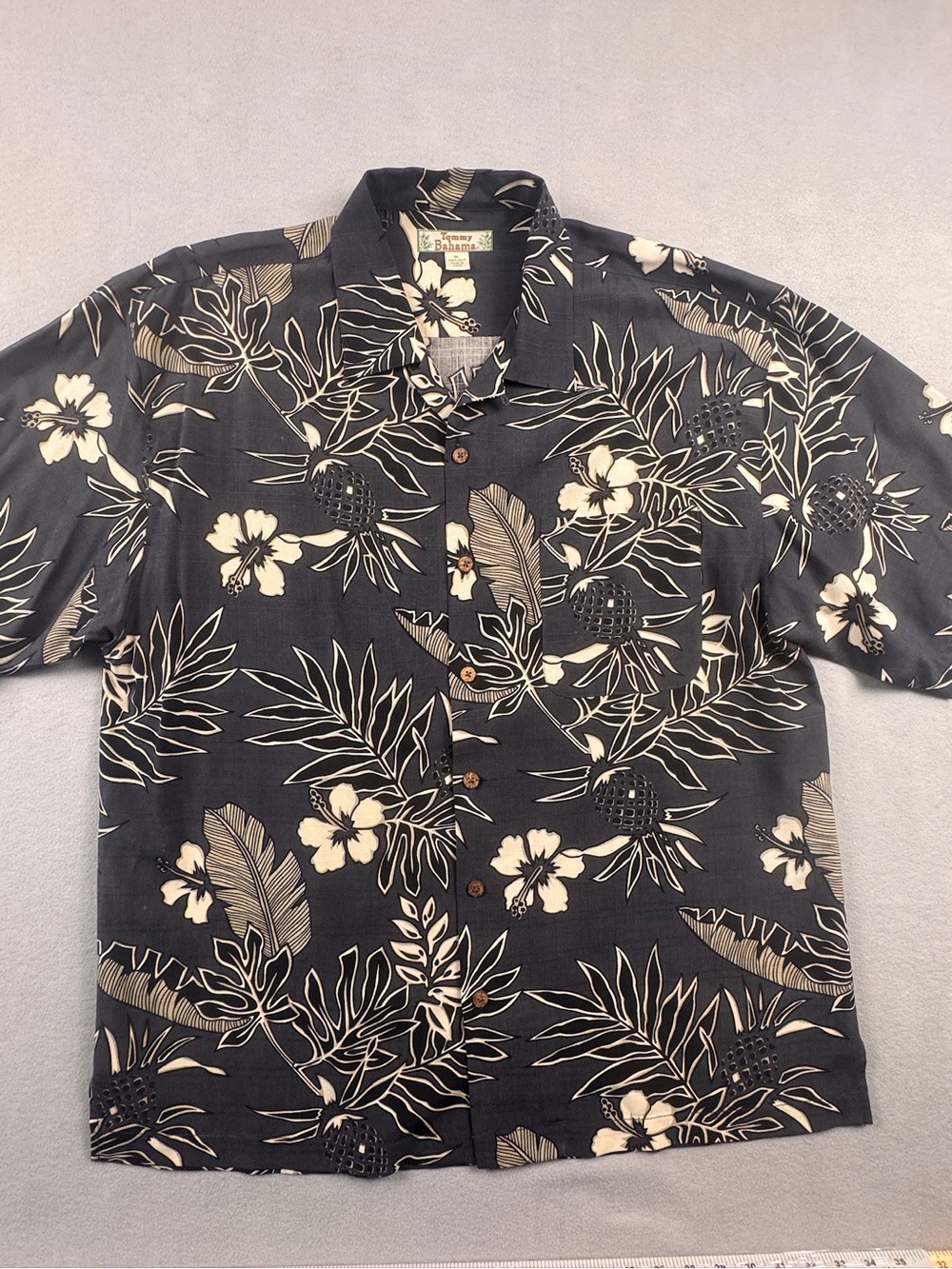 Vintage Tommy Bahama Hawaiian Camp Shirt Mens XL 100% Silk Hibiscus Palm